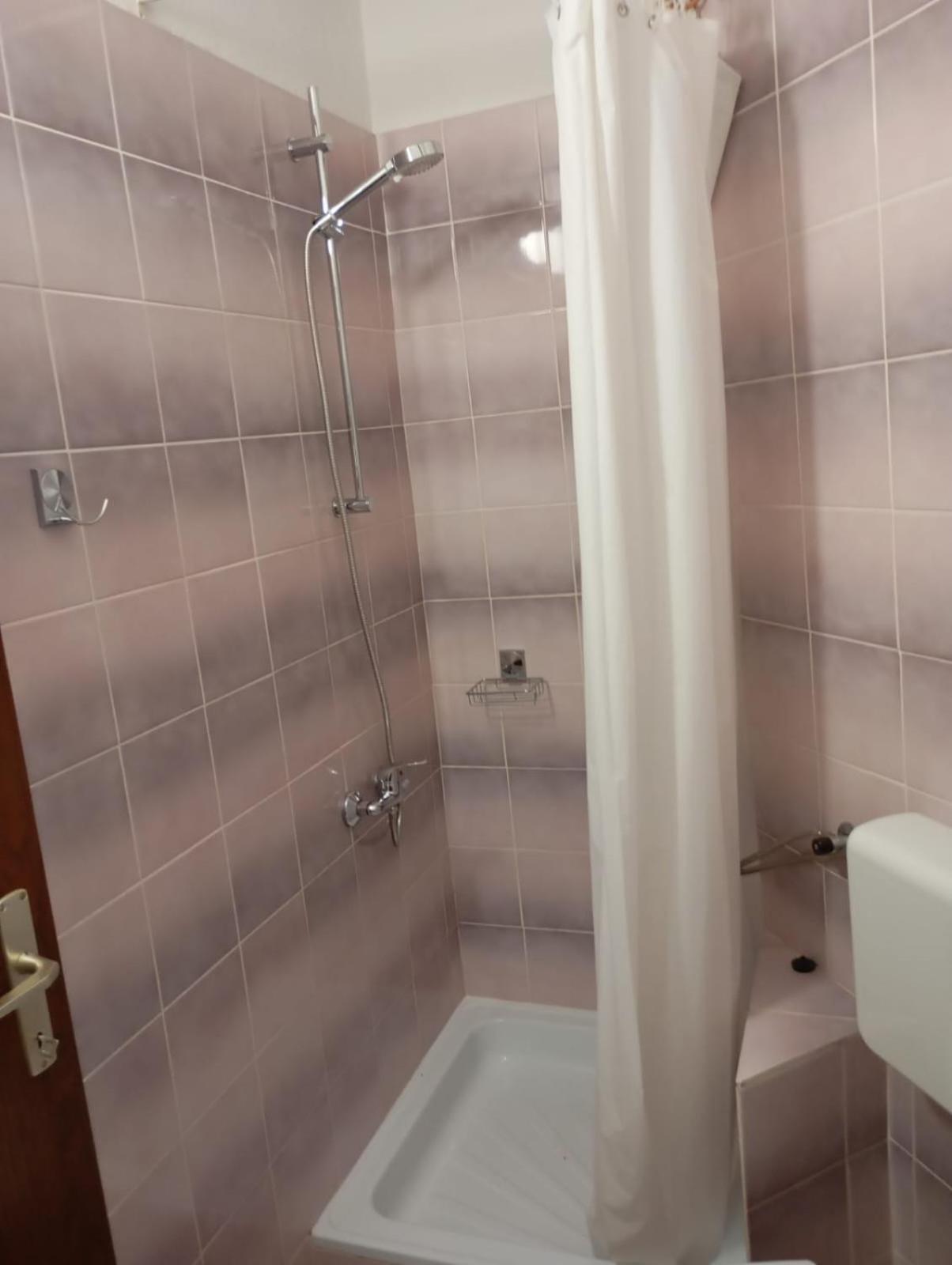 Rooms Helena Крк Экстерьер фото