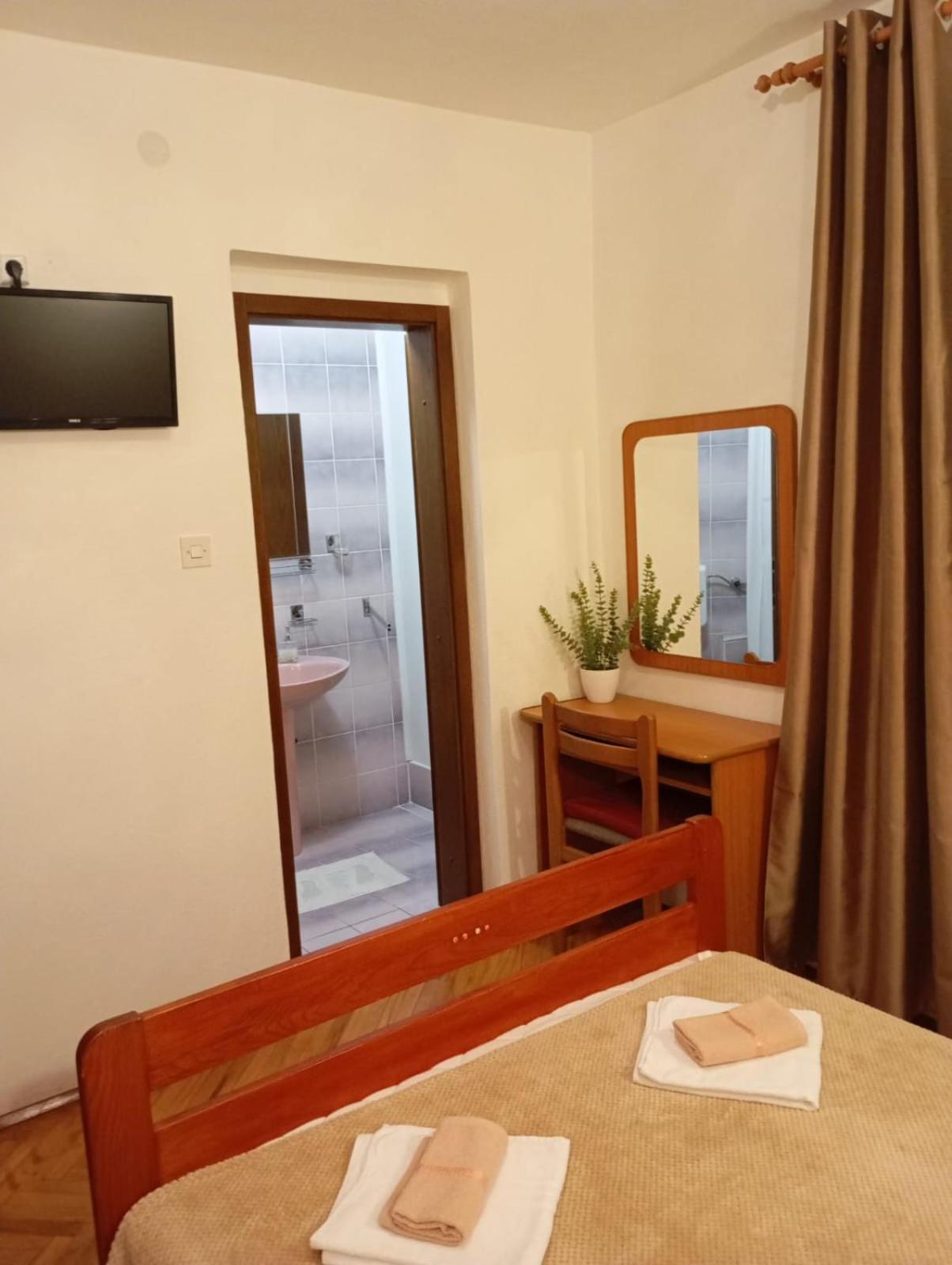 Rooms Helena Крк Экстерьер фото