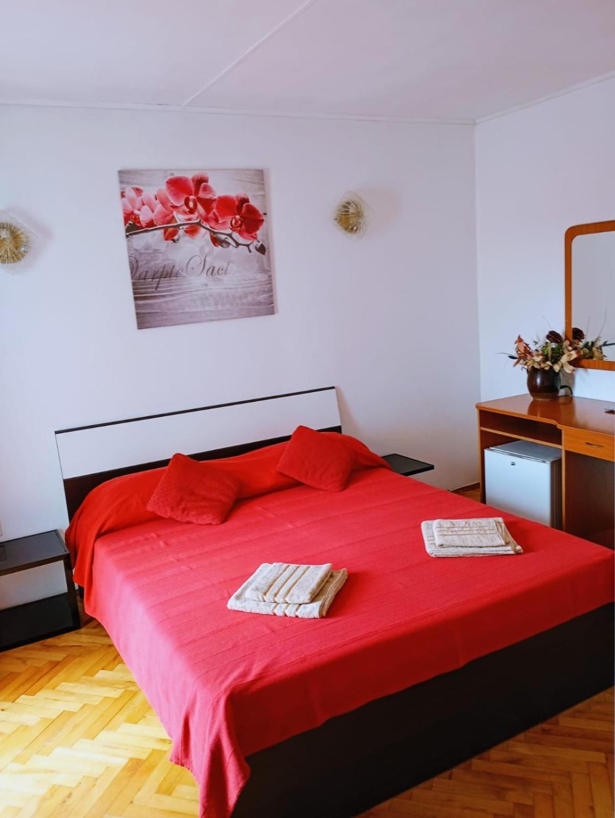 Rooms Helena Крк Экстерьер фото