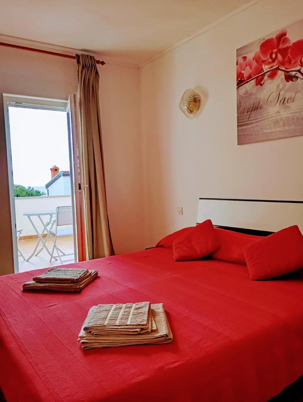 Rooms Helena Крк Экстерьер фото