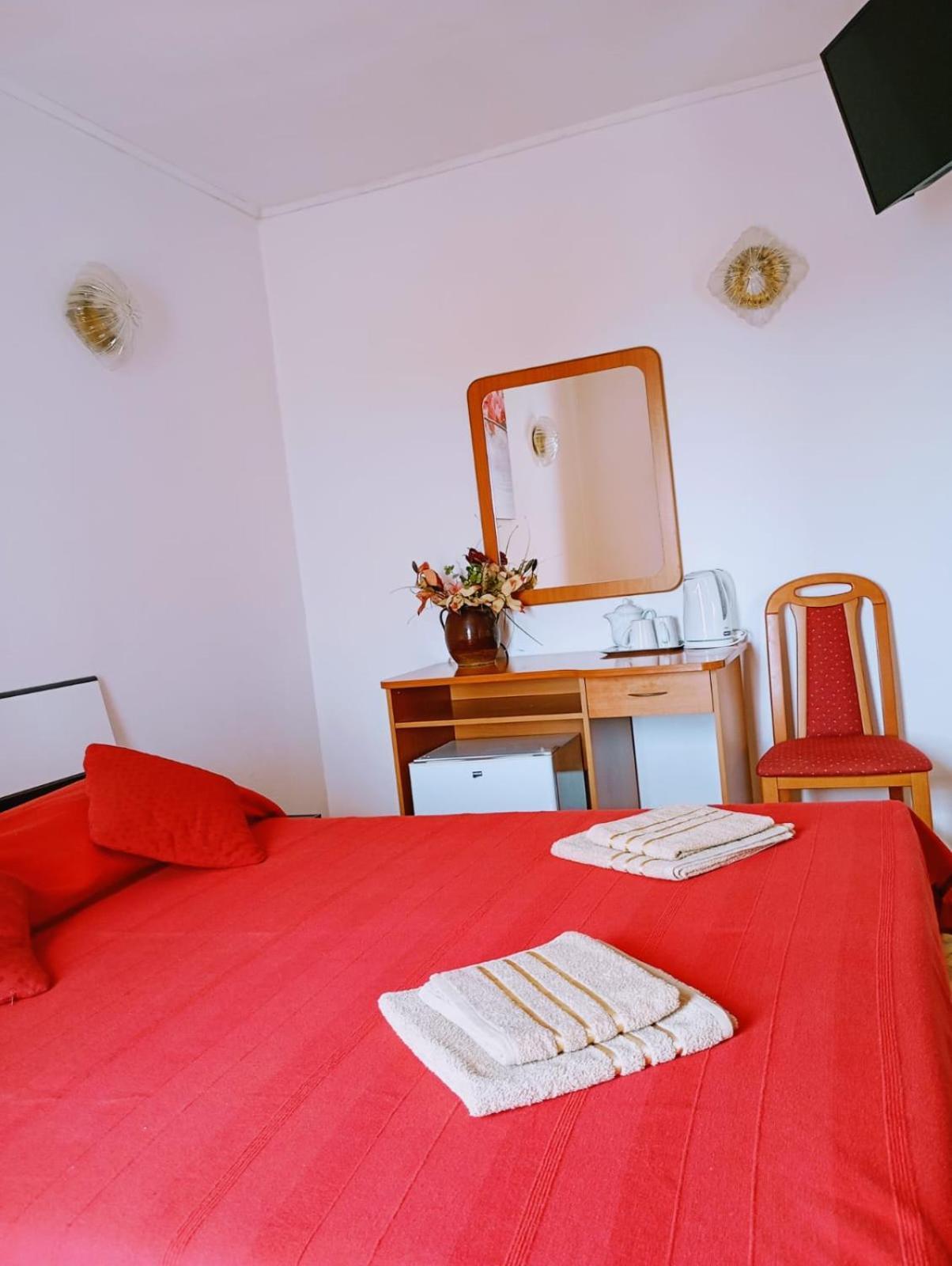 Rooms Helena Крк Экстерьер фото